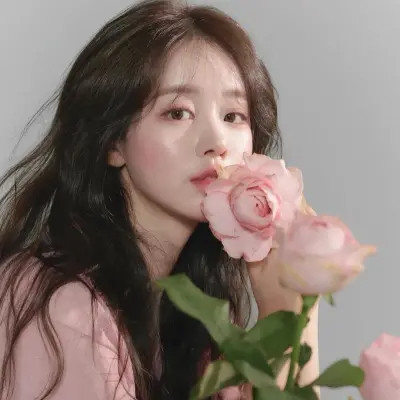 微信女生干净有品位的头像