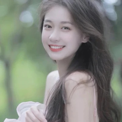 好看的真人版女生头像