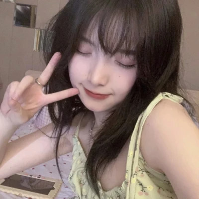 好看的真人版女生头像