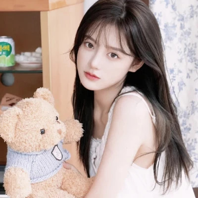 好看的真人版女生头像