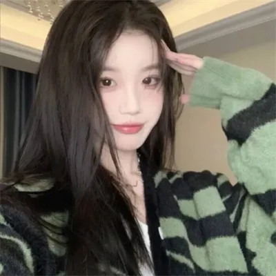 好看的真人版女生头像