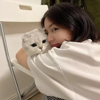 好看的真人版女生头像
