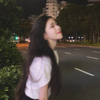 好看的真人版女生头像