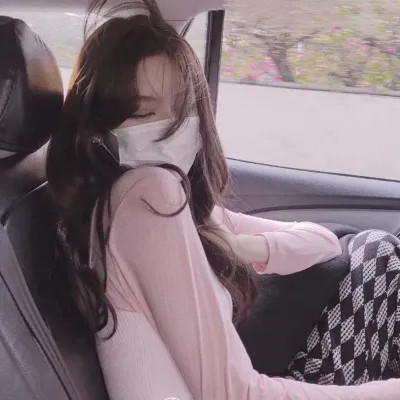 好看的真人版女生头像