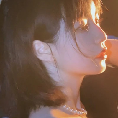 好看的真人版女生头像