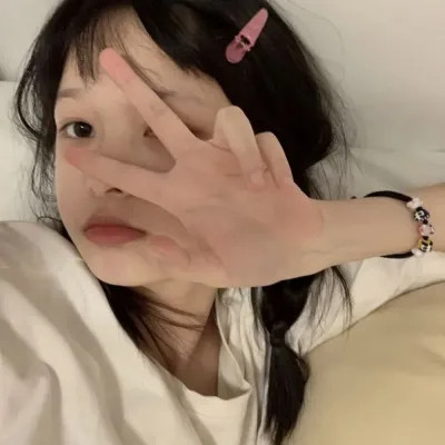 好看的真人版女生头像