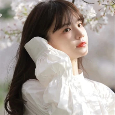 好看的真人版女生头像