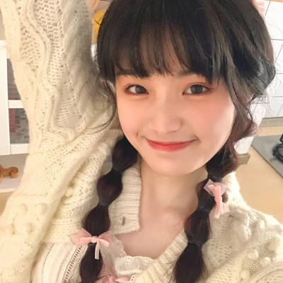 好看的真人版女生头像