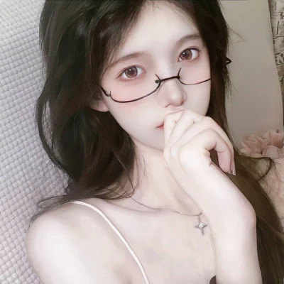 头像女生真人2025