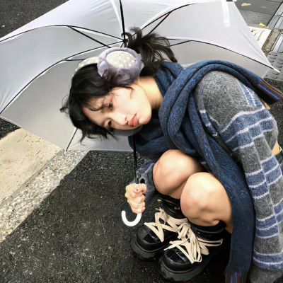 头像女生真人2025