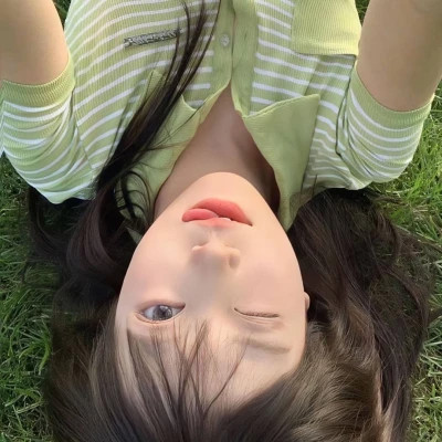 头像女生真人2025