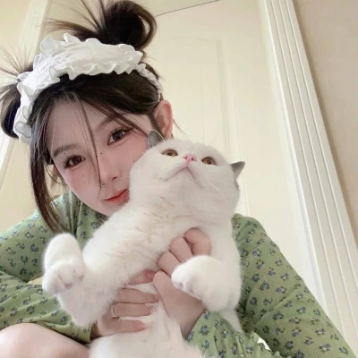 2025头像图片女生真人