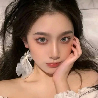 2025头像图片女生真人