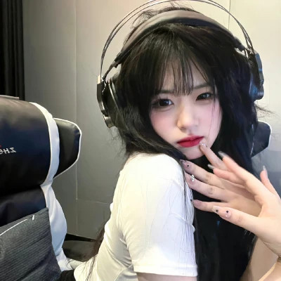 2025最火女生头像免费真人