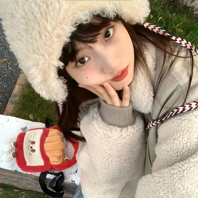 2025最火女生头像免费真人