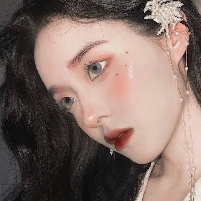 2025年个性女生头像真人