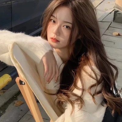 2025女生头像真人好看的图片