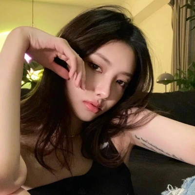 2025女生头像真人好看的图片