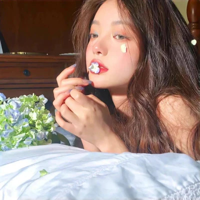 2025女生头像真人好看的图片