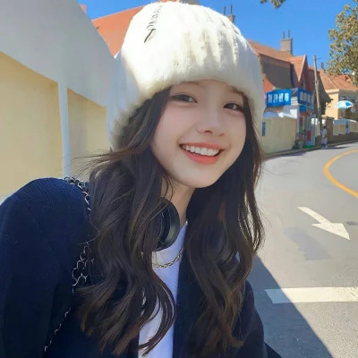 2025女生头像真人好看的图片