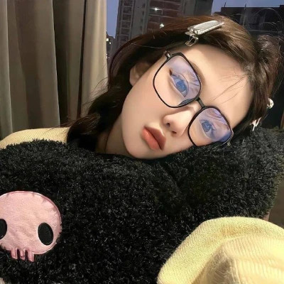 2025女生头像真人好看的图片