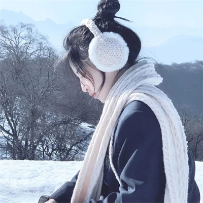 适合冬天的头像女