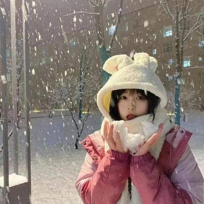 适合冬天的头像女