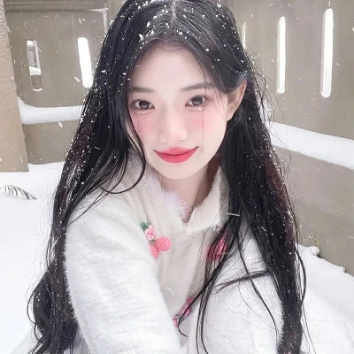 适合冬天的头像女
