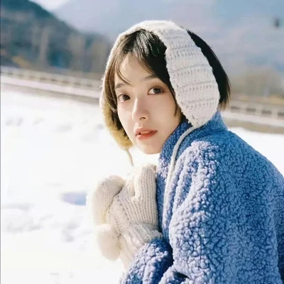适合冬天的头像女