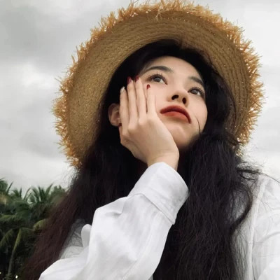 适合冬天的头像女
