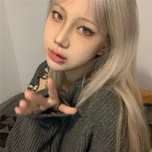 女头真人高质量风格