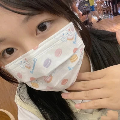 qq头像真实女生图片