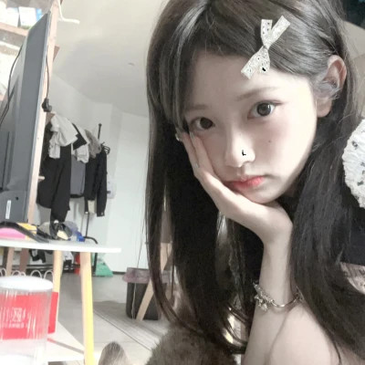qq头像真实女生图片