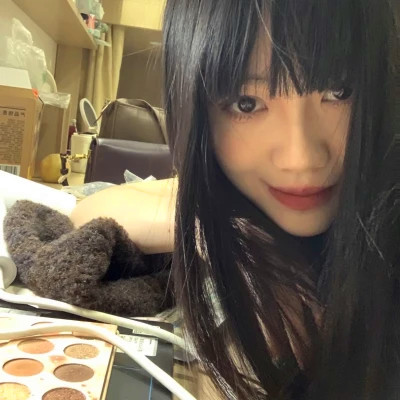 真人正脸照片女头