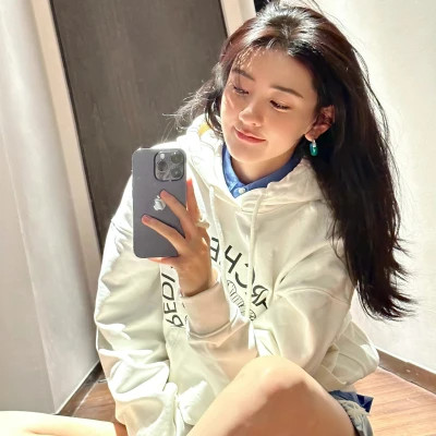 真人头像女正脸