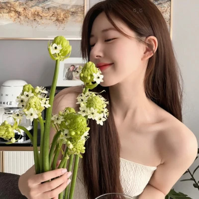 女生正脸头像清晰
