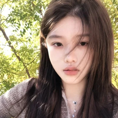 女生正脸头像清晰