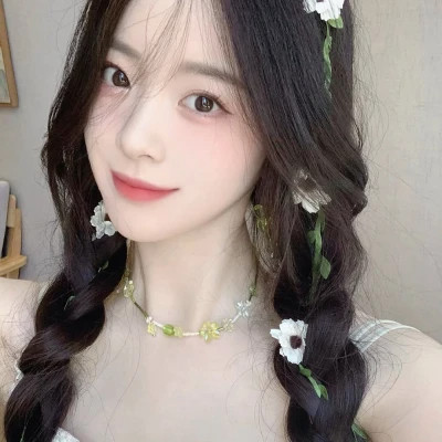 真人正脸女头像图片