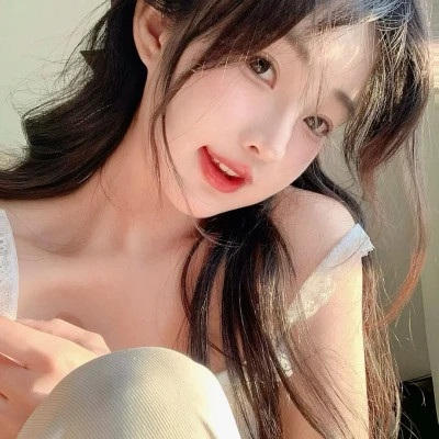 真人正脸女头像图片