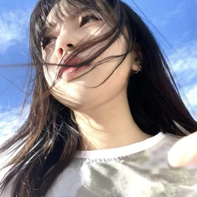 真人正脸女头像图片