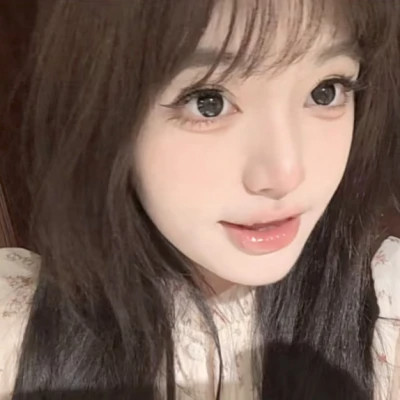 真人正脸女头像图片
