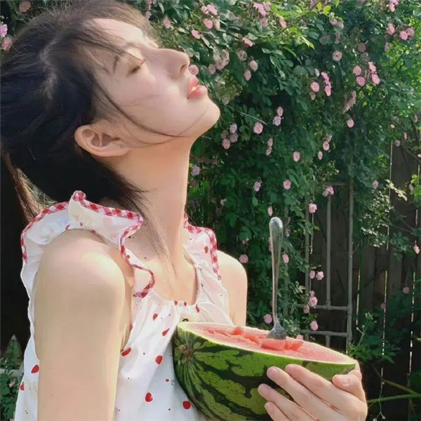 森系氛围感女生头像图片