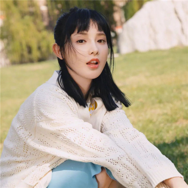 森系氛围感女生头像图片