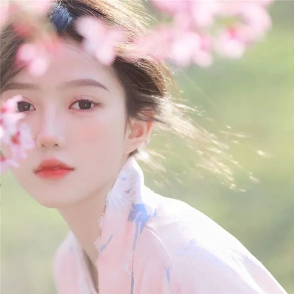 森系氛围感女生头像图片