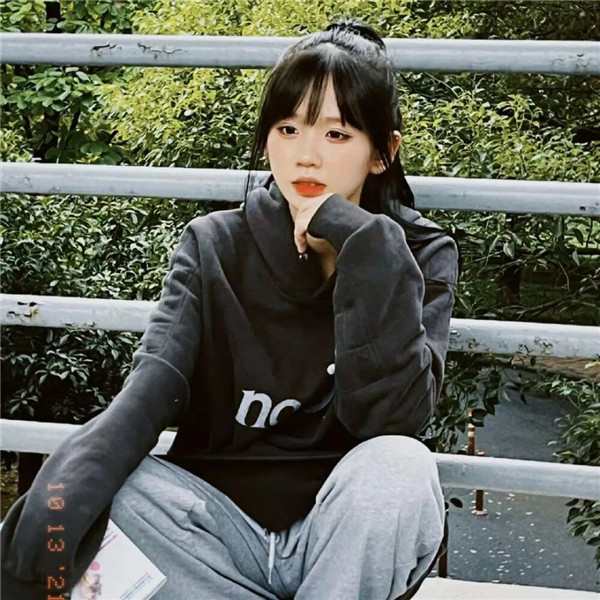 森系氛围感女生头像图片