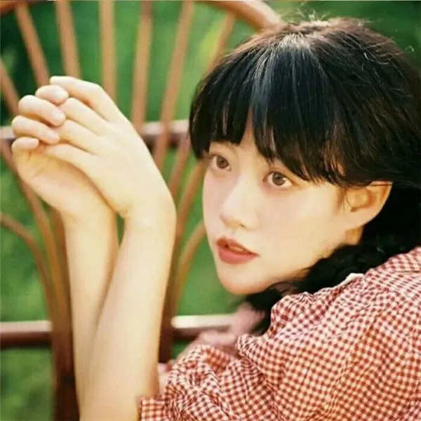 森系氛围感女生头像图片