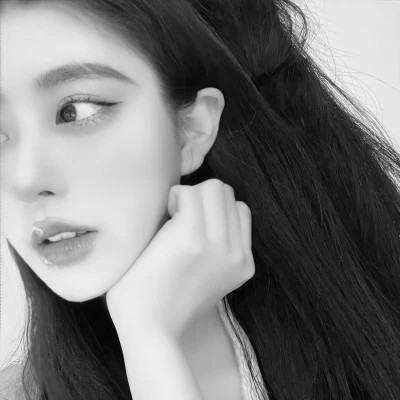 优质黑白系女生头像真人
