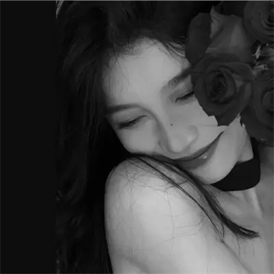 优质黑白系女生头像真人