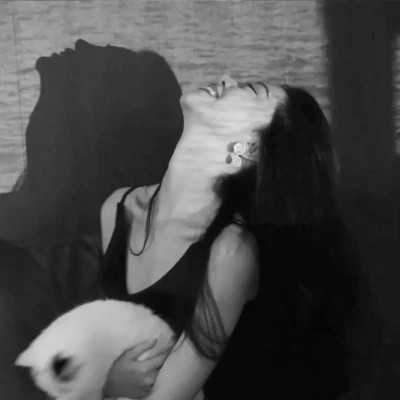 ins头像女生真人黑白