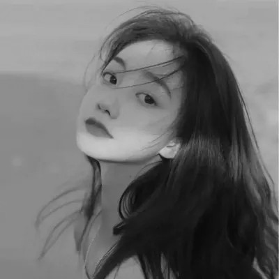 ins头像女生真人黑白